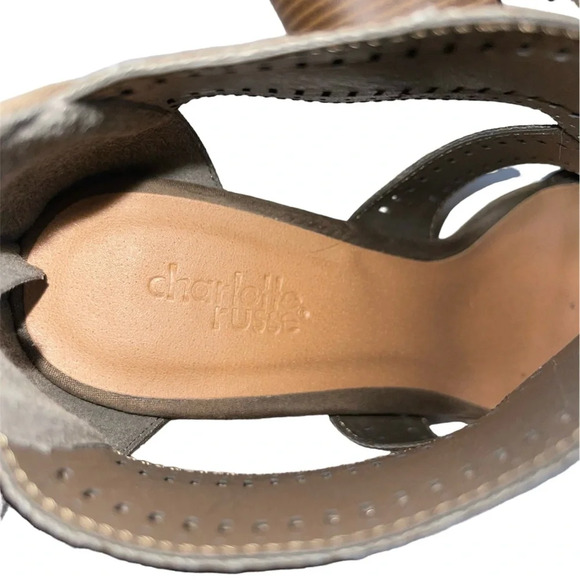 Charlotte Russe Darby Peep Toe Faux Suede Cutout Bootie Sz 7 - Picture 5 of 10